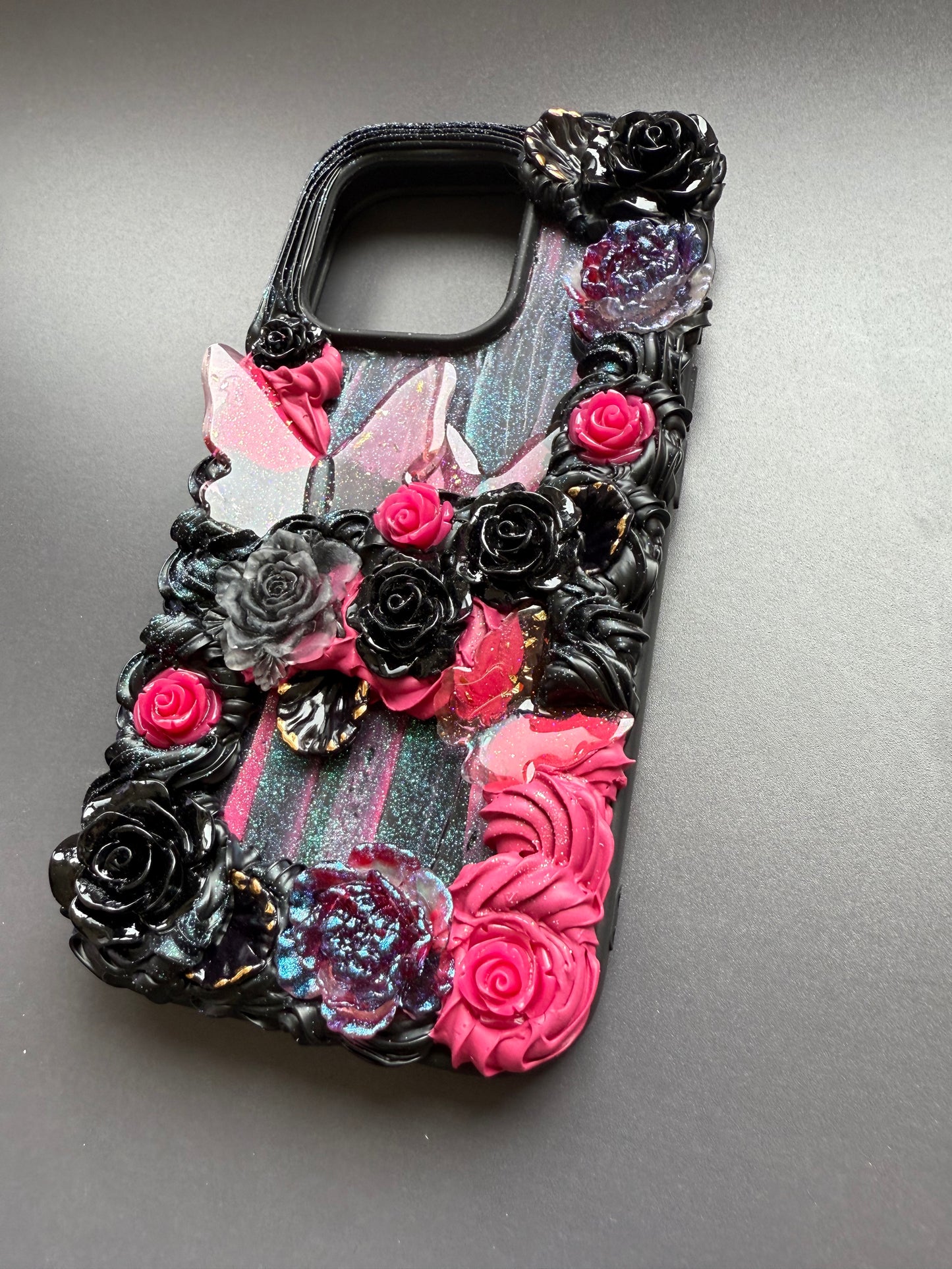Phone case - Flowers (black+red)