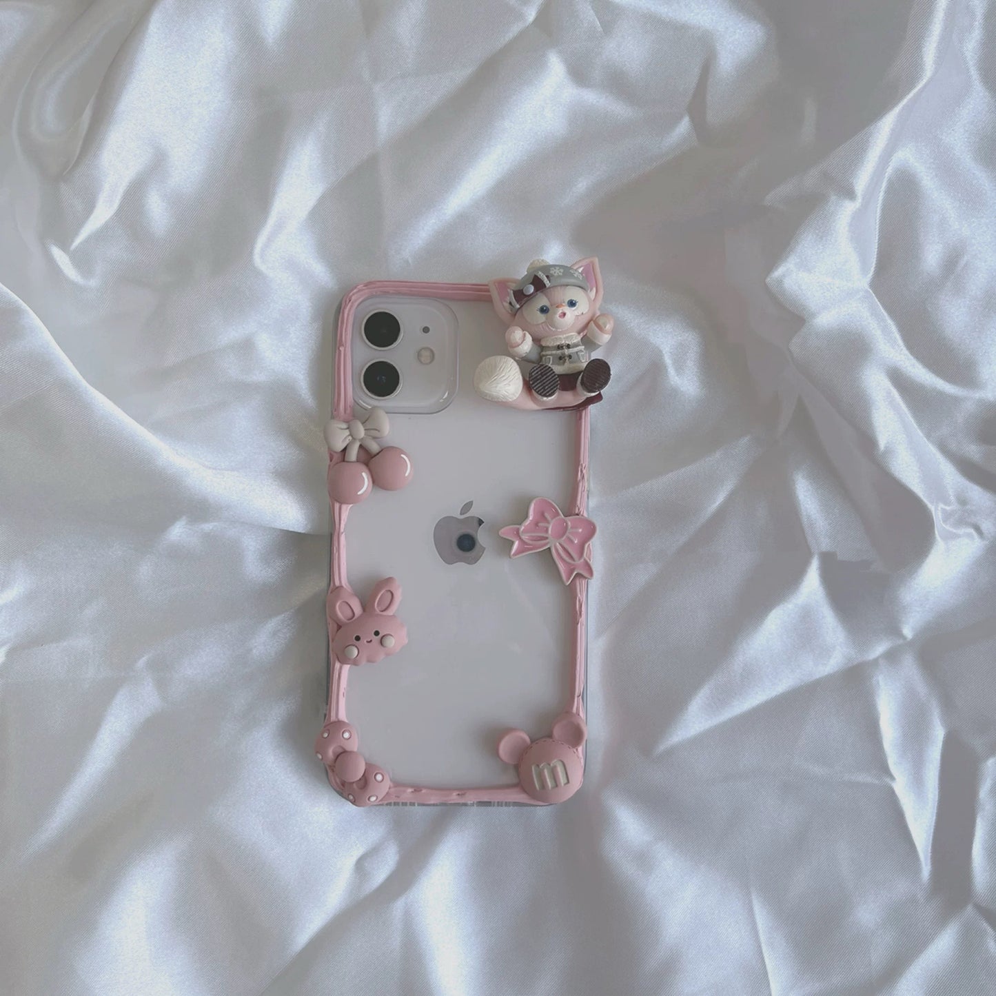 Phone cases with cartoon figures (Duffy and his friends - LinaBell)