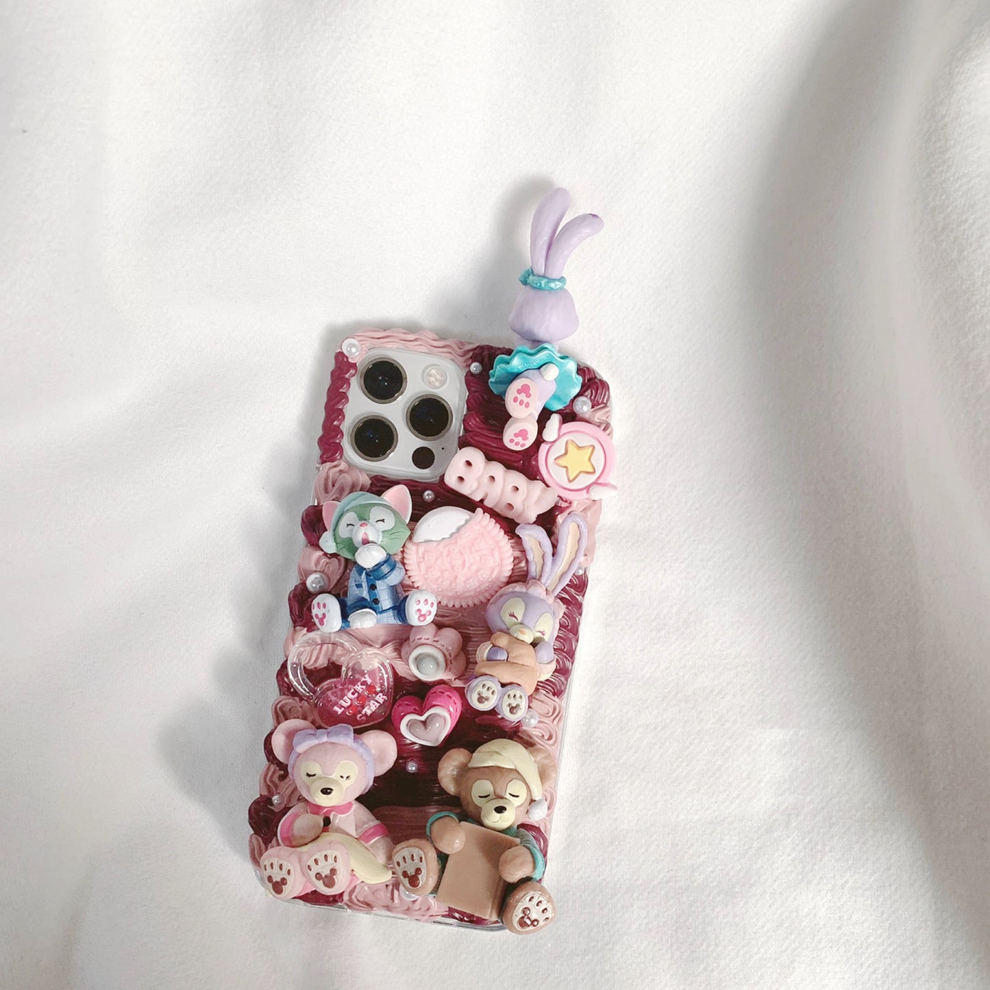 Phone cases with cartoon figures ( Duffy and his friends - Stellalou)
